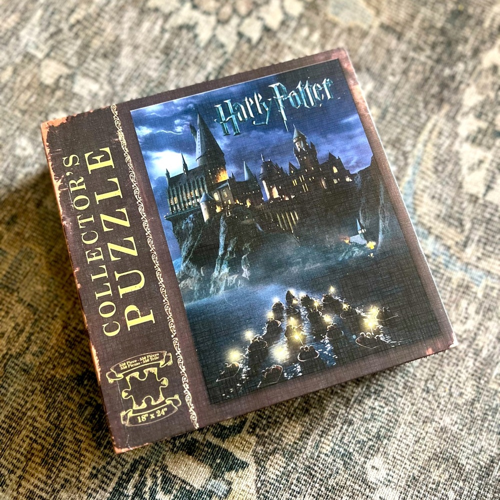 Harry Potter Hogwarts 550 Piece Collector's Puzzle 18" x 24" USAOPOLY